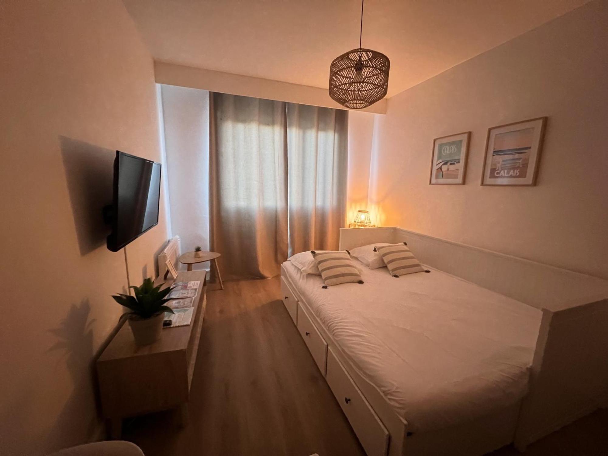 L'Escapade, Studio Avec Vue Mer Calais Exterior foto